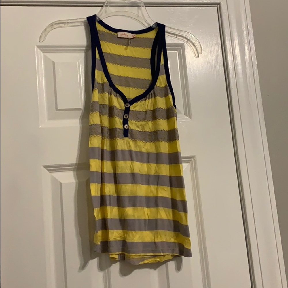 Yellow and grey stripped tank